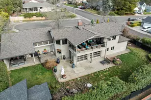 2798 Yvonne Rd, Medford, OR 97504 - Photo 55