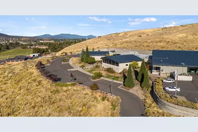 2701 Foothills Boulevard, Klamath Falls, OR 97603 - Photo 33