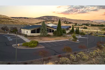 2701 Foothills Boulevard, Klamath Falls, OR 97603 - Photo 3