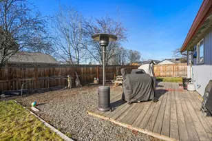 2119 SW 29th St, Redmond, OR 97756 - Photo 43