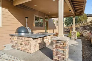 864 Highland View Loop, Redmond, OR 97756 - Photo 33