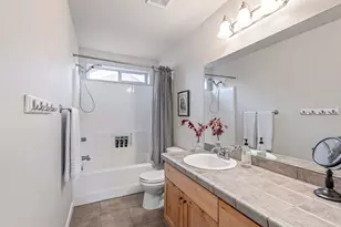 63471 Stacy Ln, Bend, OR 97701 - Photo 25