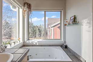 63471 Stacy Ln, Bend, OR 97701 - Photo 21