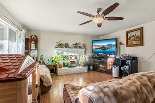 7994 E Evans Creek Rd, Rogue River, OR 97537 - Photo 5