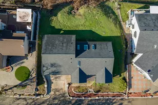 383 Ridgecrest Dr, Roseburg, OR 97471 - Photo 5