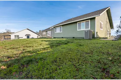 383 Ridgecrest Drive, Roseburg, OR 97471 - Photo 13