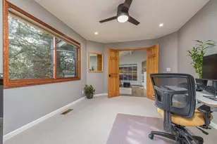 1648 NW Summit Dr, Bend, OR 97703 - Photo 21