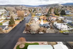 344 SE Elm St, Prineville, OR 97754 - Photo 9