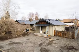 344 SE Elm St, Prineville, OR 97754 - Photo 3