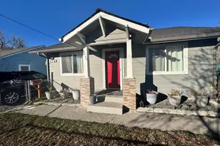 2427 Applegate Ave, Klamath Falls, OR 97601 - Photo 3