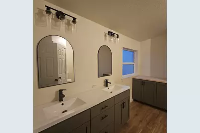 5250 Redwood Avenue, Grants Pass, OR 97527 - Photo 11