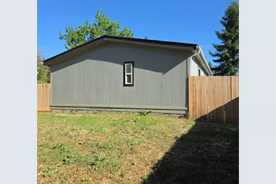 5250 Redwood Avenue, Grants Pass, OR 97527 - Photo 7