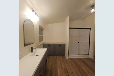 5250 Redwood Avenue, Grants Pass, OR 97527 - Photo 15