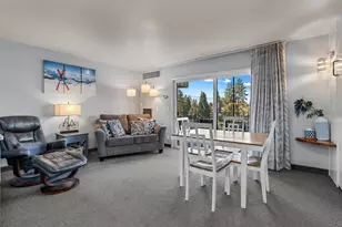 1565 NW Wall St, Bend, OR 97703 - Photo 5
