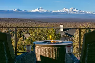 10935 Summit Ridge Ct, Redmond, OR 97756 - Photo 9