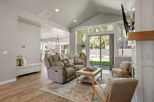 1151 N Jantzen Ct, Sisters, OR 97759 - Photo 9