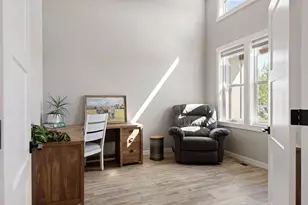 1151 N Jantzen Ct, Sisters, OR 97759 - Photo 13