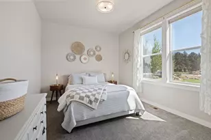 1151 N Jantzen Ct, Sisters, OR 97759 - Photo 19