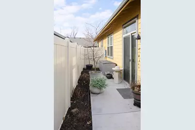 432 Nandina Street, Ashland, OR 97520 - Photo 17