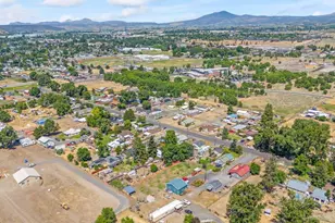 2180 S E Melrose Dr, Prineville, OR 97754 - Photo 35