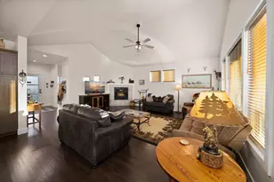 465 SE Sumner Dr, Prineville, OR 97754 - Photo 5