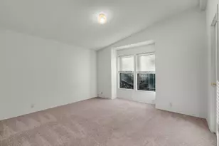 18882 River Woods Dr, Bend, OR 97702 - Photo 9