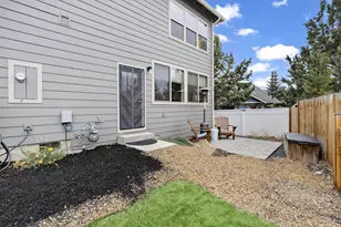 2260 NE Indigo Ln, Bend, OR 97701 - Photo 15