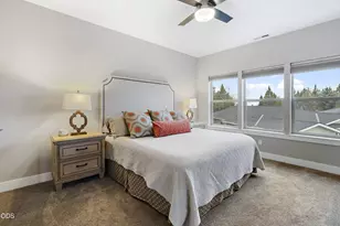 2260 NE Indigo Ln, Bend, OR 97701 - Photo 13