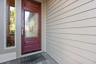 762 Crystal Falls Ct, Redmond, OR 97756 - Photo 3