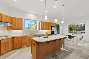 762 Crystal Falls Ct, Redmond, OR 97756 - Photo 7