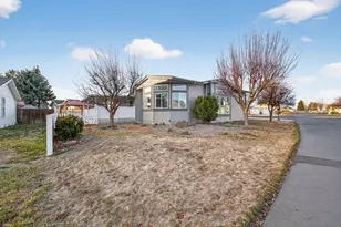 1865 NE 6th St, Redmond, OR 97756 - Photo 39