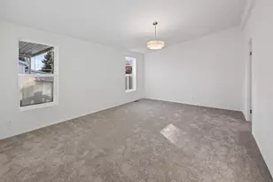 1865 NE 6th St, Redmond, OR 97756 - Photo 13