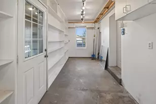 1865 NE 6th St, Redmond, OR 97756 - Photo 35