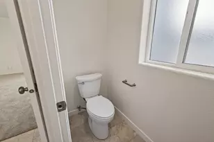 1865 NE 6th St, Redmond, OR 97756 - Photo 17