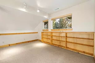 1895 Murrelet Dr, Redmond, OR 97756 - Photo 49