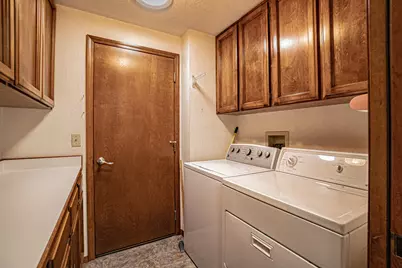 2388 Temple Drive, Medford, OR 97504 - Photo 17