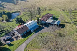 6676 Pioneer Rd, Medford, OR 97501 - Photo 27