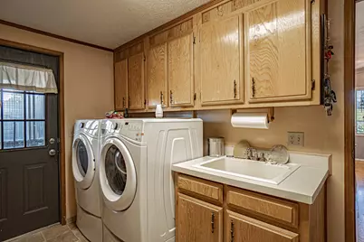 6676 Pioneer Road, Medford, OR 97501 - Photo 5