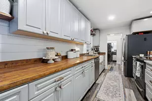 1335 Shadow Ln, Klamath Falls, OR 97601 - Photo 13