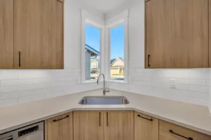 20505 Aberdeen Dr, Bend, OR 97702 - Photo 9