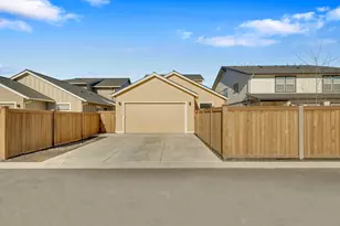 20505 Aberdeen Dr, Bend, OR 97702 - Photo 41