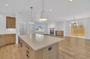 20505 Aberdeen Dr, Bend, OR 97702 - Photo 15