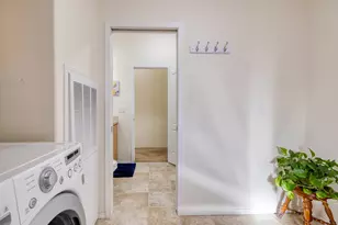 3218 Summers Ln, Klamath Falls, OR 97603 - Photo 11