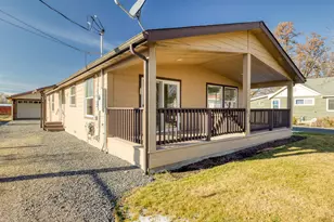 3218 Summers Ln, Klamath Falls, OR 97603 - Photo 3