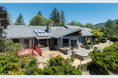 300 Work Lane, Grants Pass, OR 97527 - Photo 3