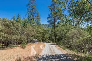 300 Work Ln, Grants Pass, OR 97527 - Photo 29