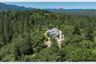 300 Work Lane, Grants Pass, OR 97527 - Photo 33