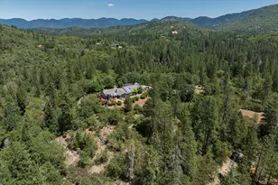 300 Work Ln, Grants Pass, OR 97527 - Photo 35