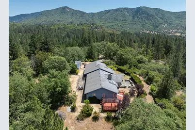 300 Work Lane, Grants Pass, OR 97527 - Photo 31