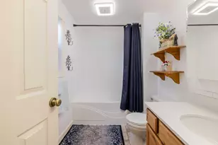 17253 Widgeon Dr, Bend, OR 97707 - Photo 15